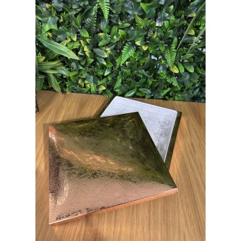 Кутия за бонбони – розово (медно) злато (за 16 броя бонбони / pralines) Кутия за бонбони – розово (медно) злато (за 16 броя бонбони / pralines)