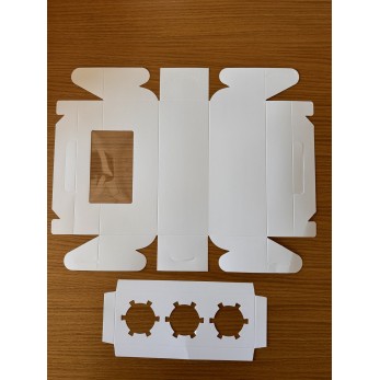 Картонена опаковка за 3 броя  мъфини,кексчета,сладкиши.....