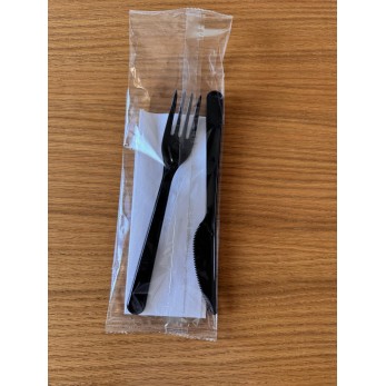 Комплект прибори вилица, нож и салфетка 