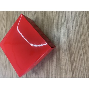 Кутия за подарък Red Box р-р 15х15