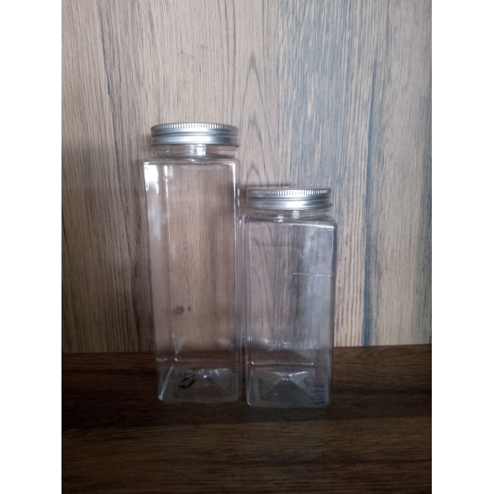 Бутилка за сок 500мл квадрат, с капак с дупка