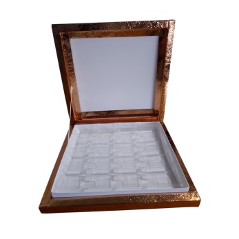 кутия за бонбони Златна за 16бр. кутия за бонбони Златна за 16бр.